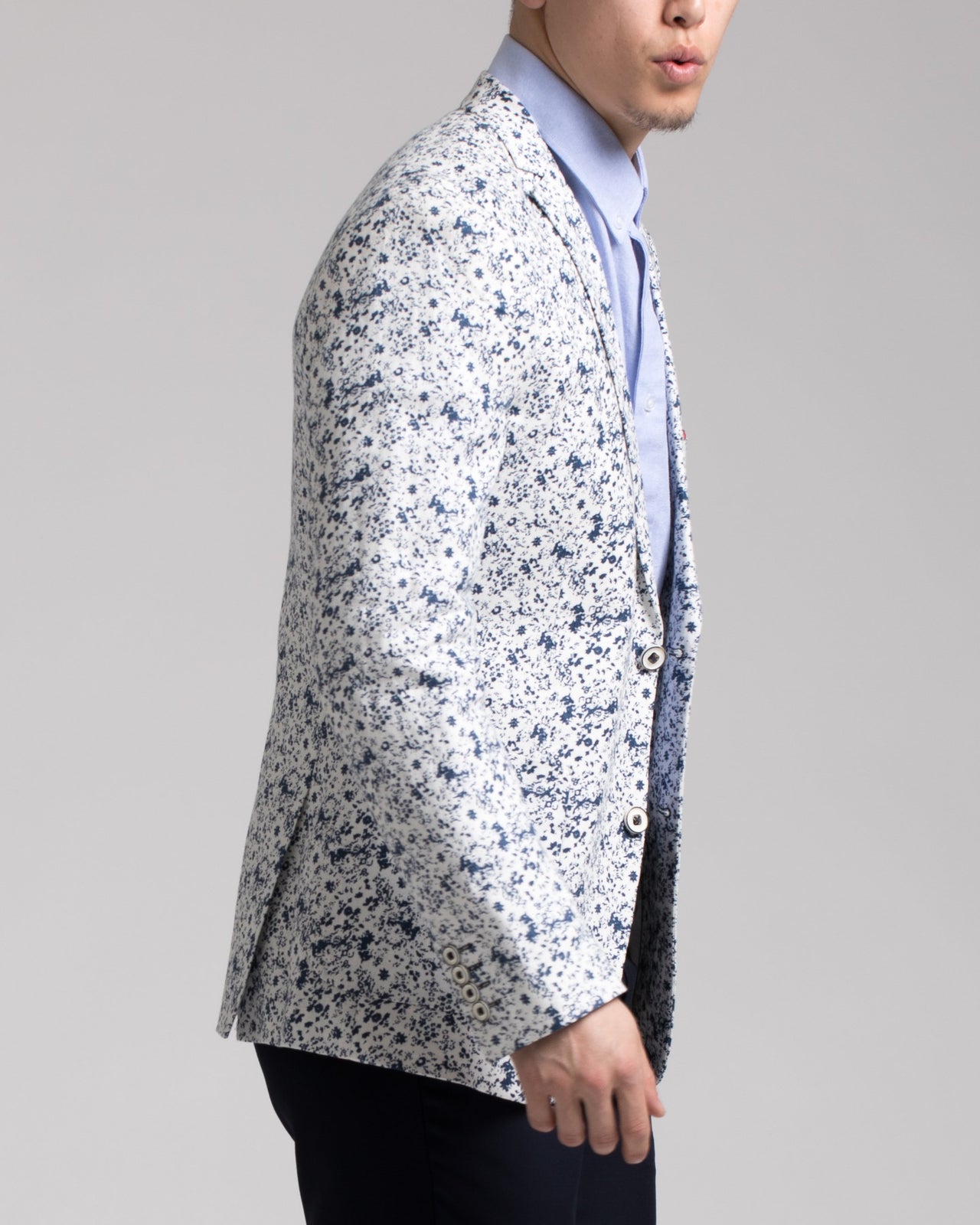 Dover Notch Jacket - Color: White & Blue Floral | White