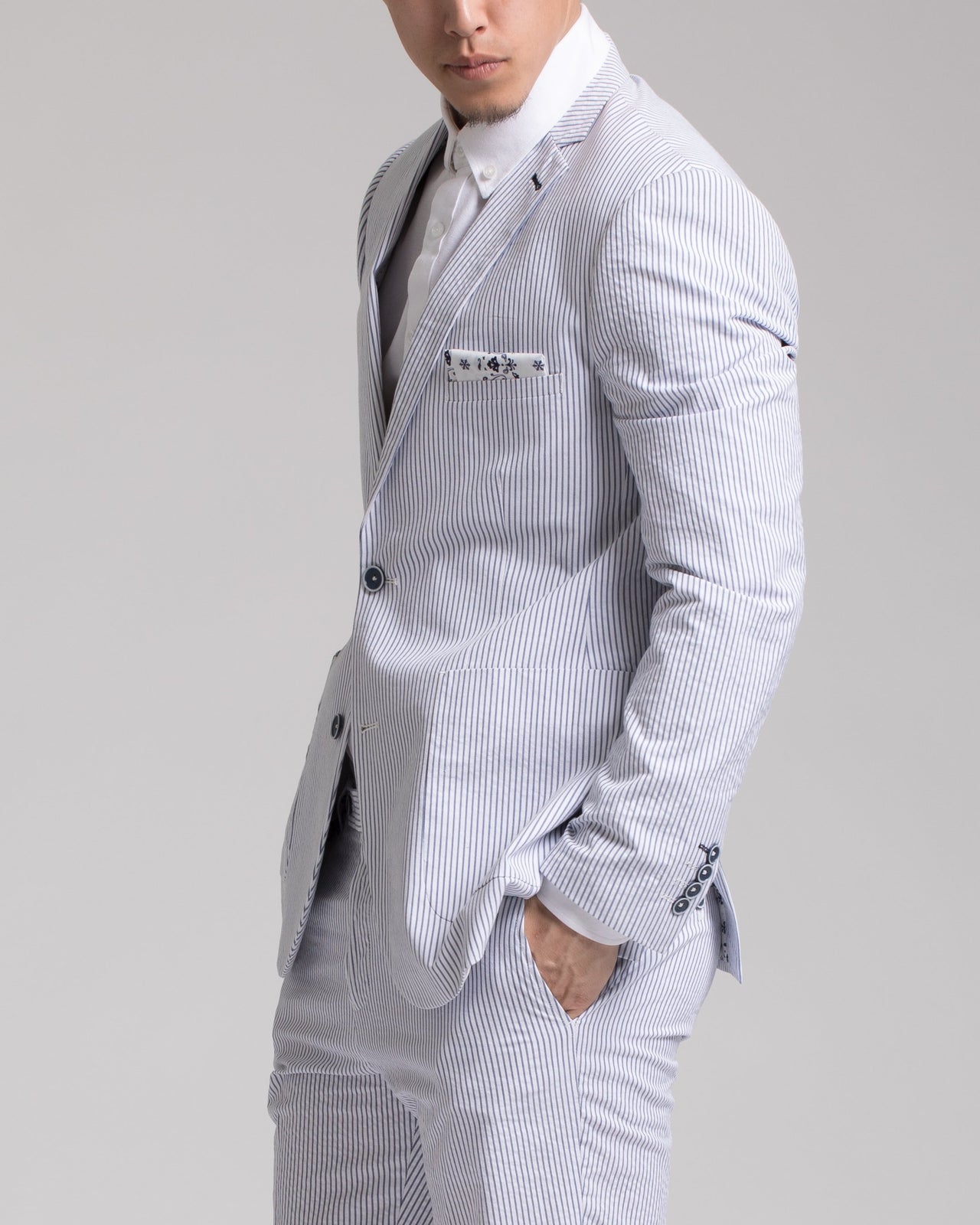 Dover Notch Jacket - Color: White & Blue Seersucker | Whit