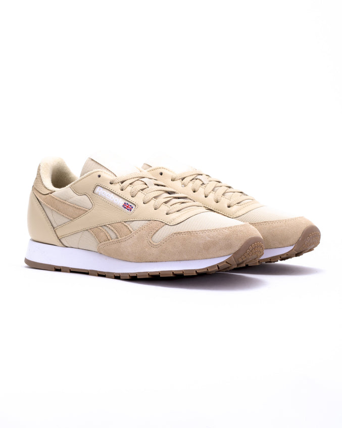Classic Leather ESTL - Color: Straw/White | Beige