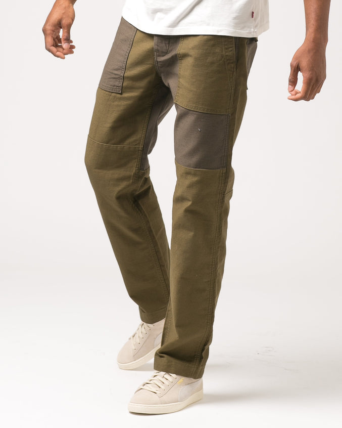 True Utility Pant - Color: Carbon Green/Foxtrot | Green