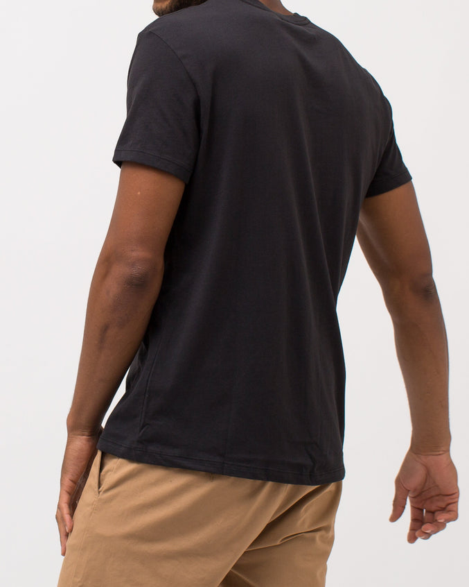 The Daily Vee - Color: Black | Black