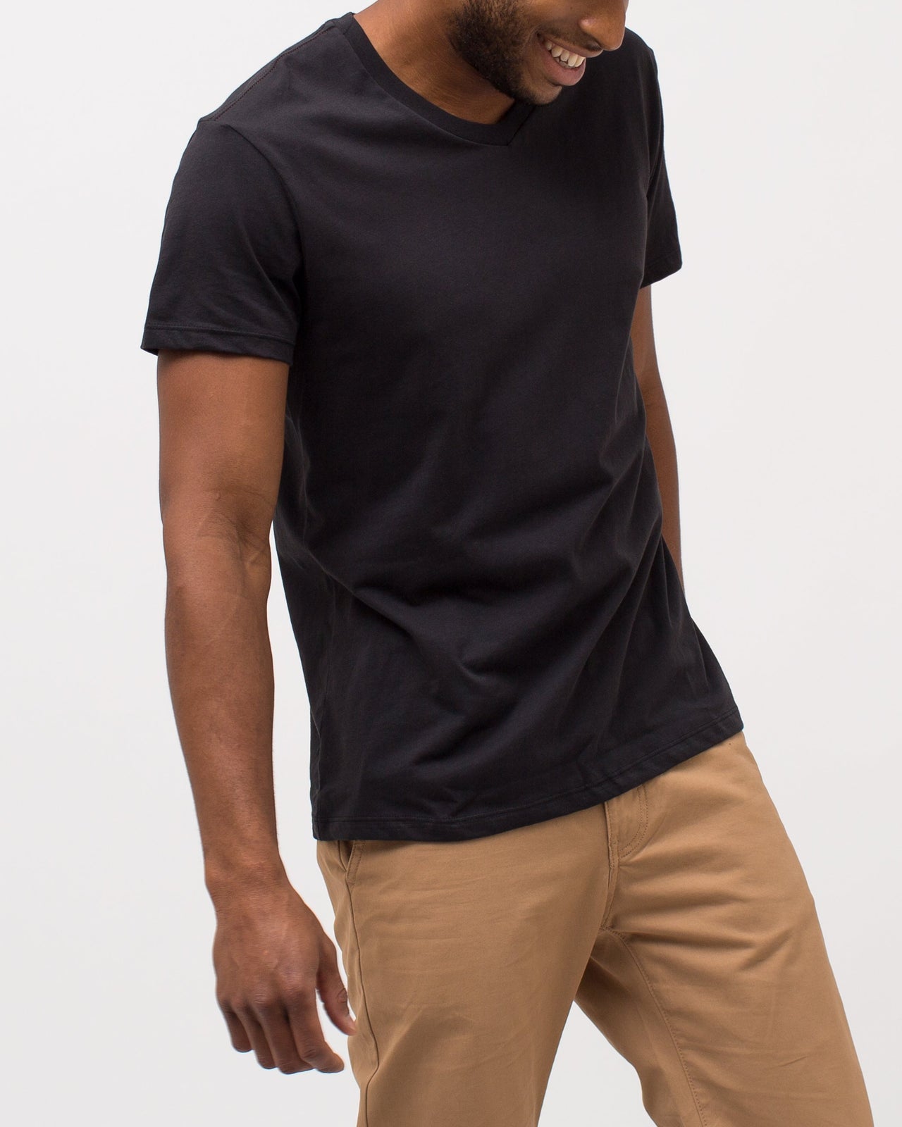 The Daily Vee - Color: Black | Black