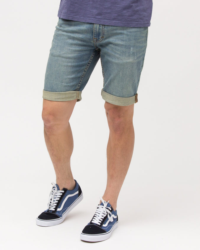 DENIM SHORTS - Color: Light Wash | Blue