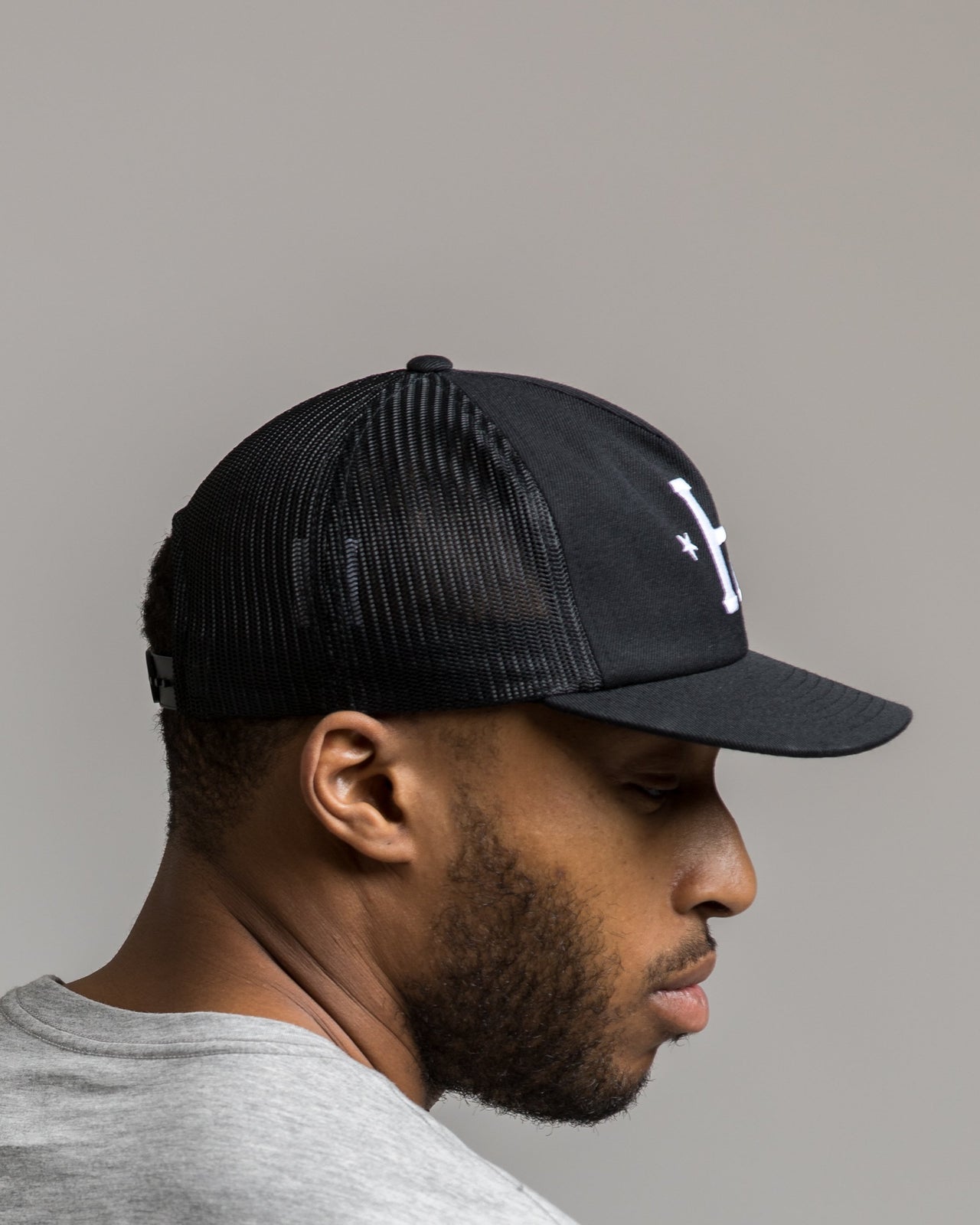 Classic H Trucker - Color: Black | Black