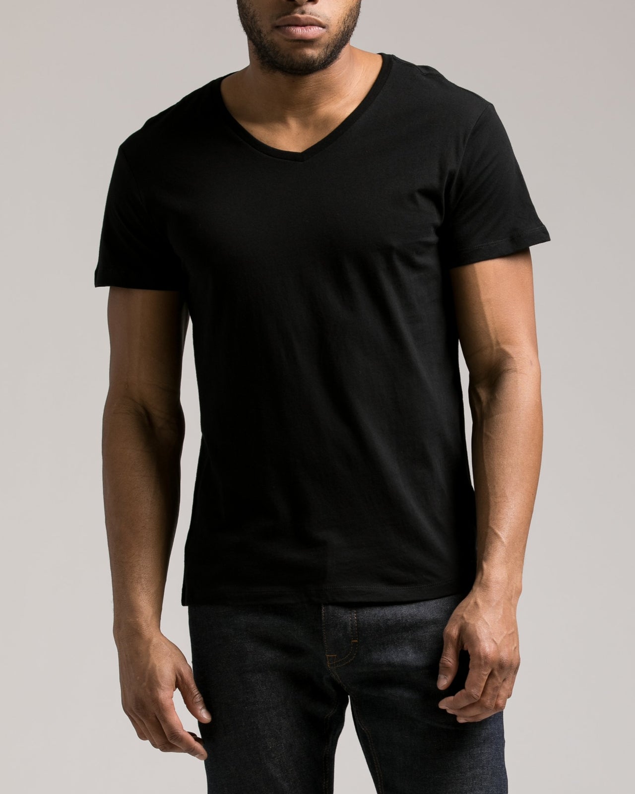 The Daily Vee 2.0 - Color: Black | Black