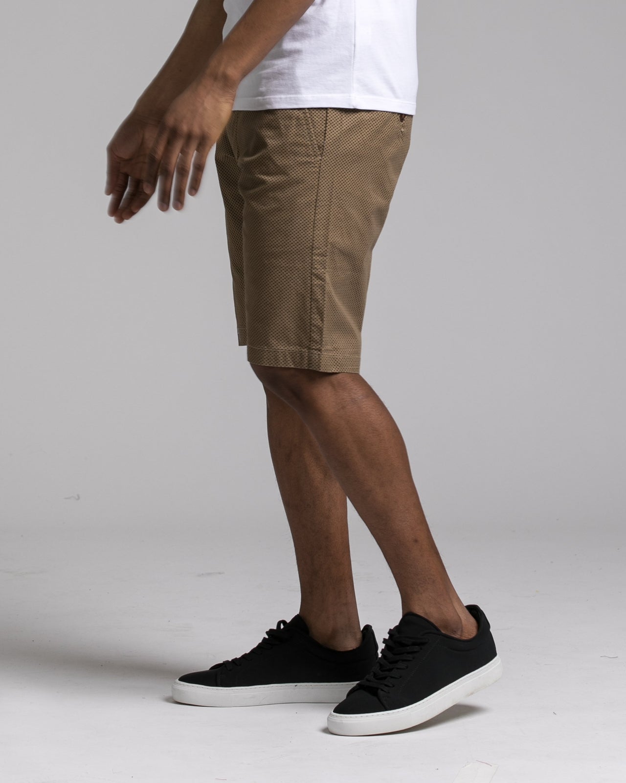 Micro Dot Short - Color: Khaki | Beige