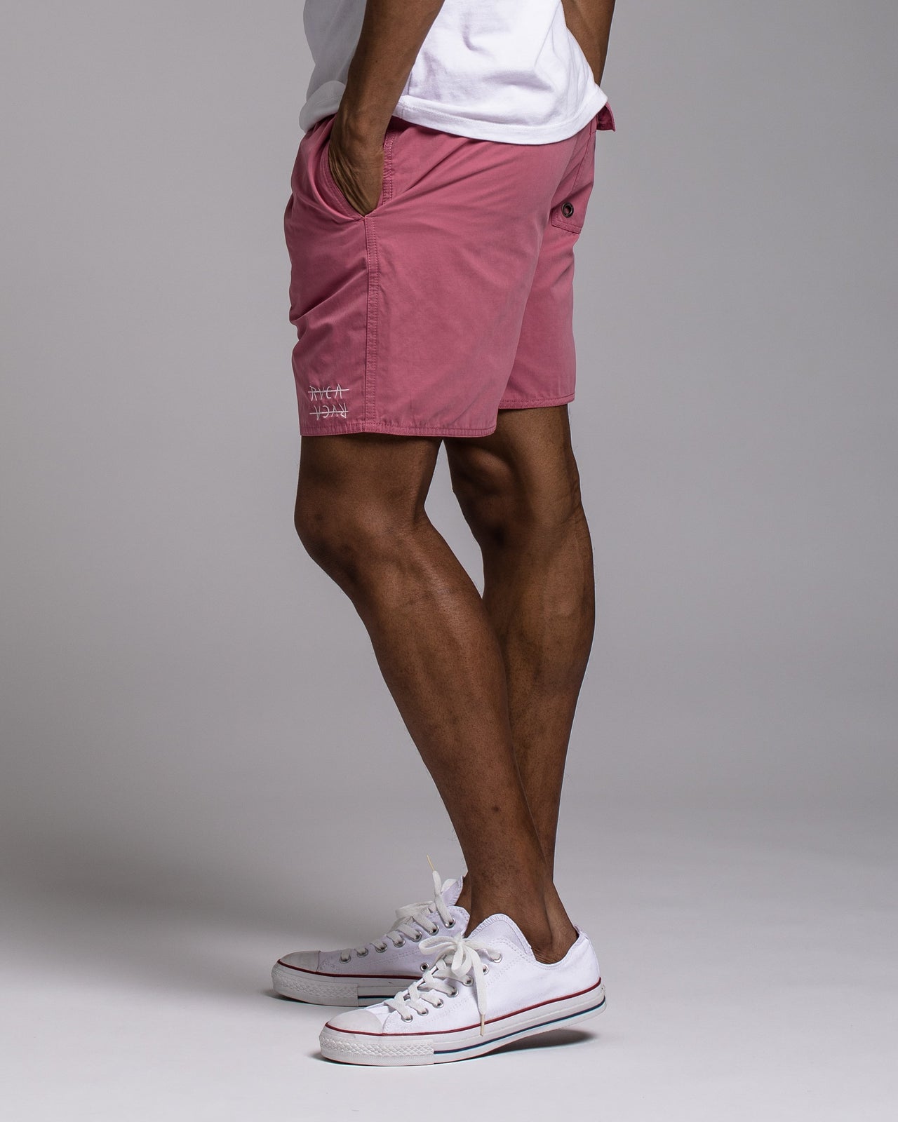 RVCA Horton Elastic - Color: Rose  | Red