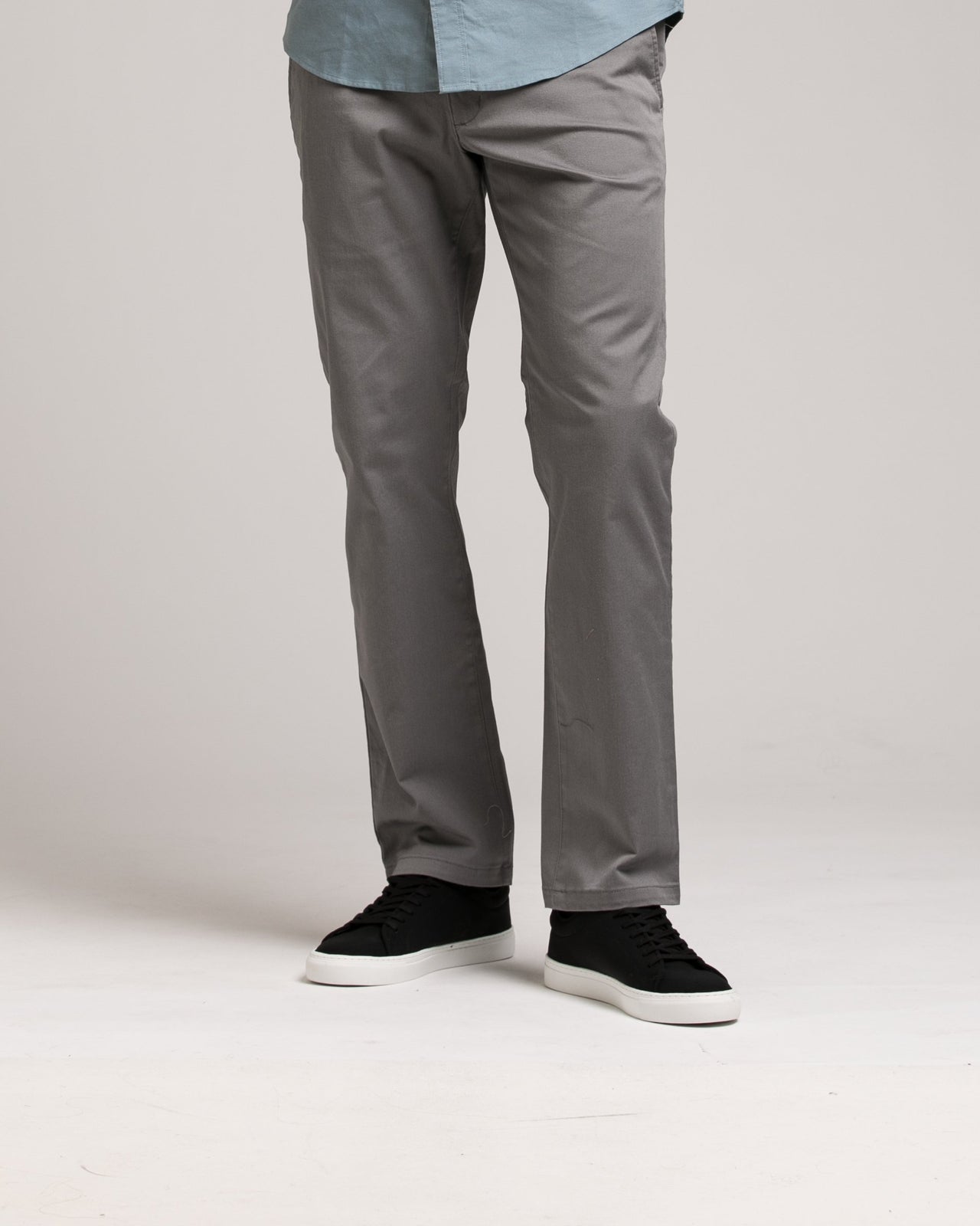 Week End Stretch Pant - Color: Smoke | Gray