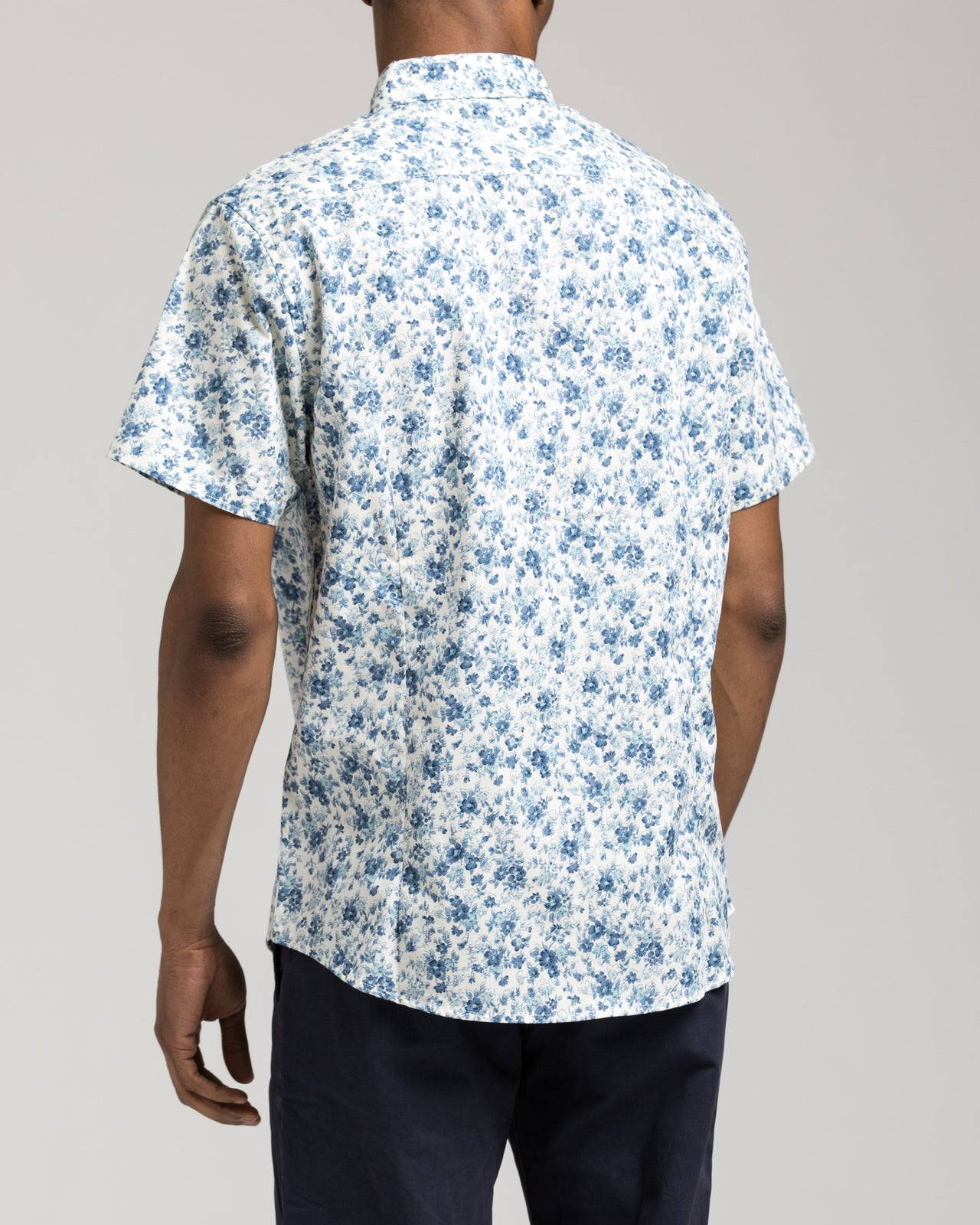 Short Sleeve Floral Shirt - Color: White/Navy | White