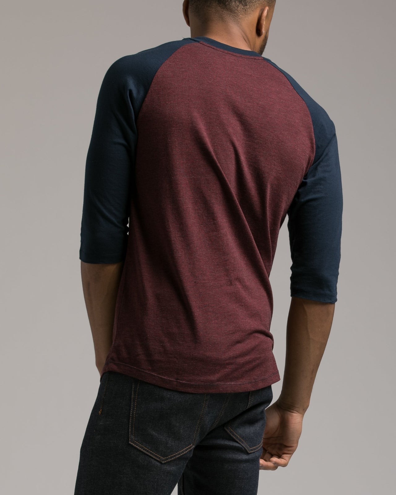 Contrast Heather Henley Tee - Color: Rojo Heather | Red