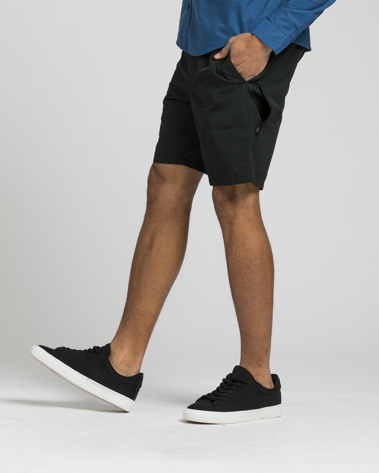 Arch Hybrid Short - Color: Rvca Black | Black