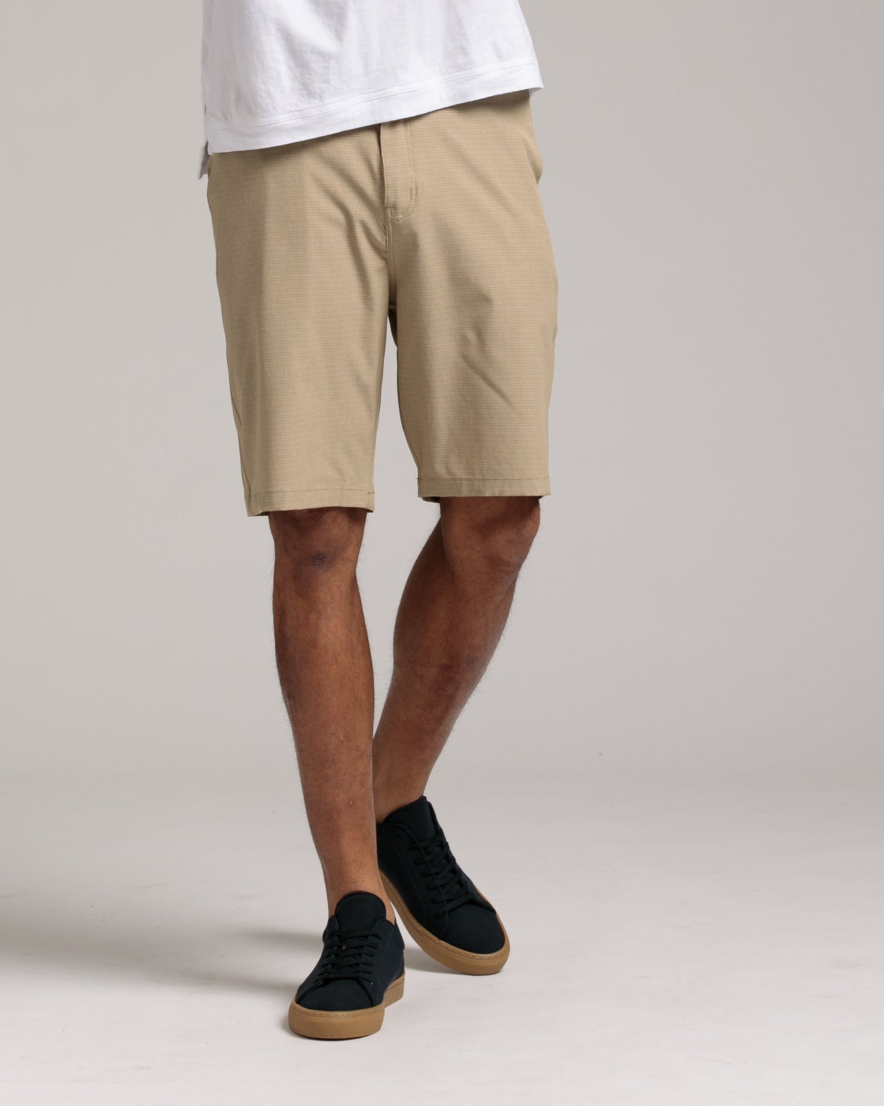 Huxley Short - Color: Khaki | Beige