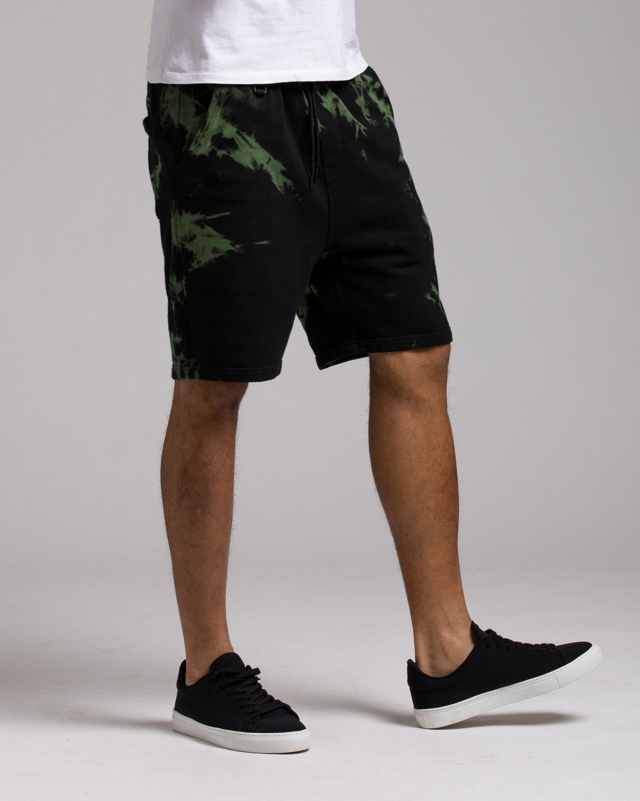 Karlow Shorts - Color: Black | Black